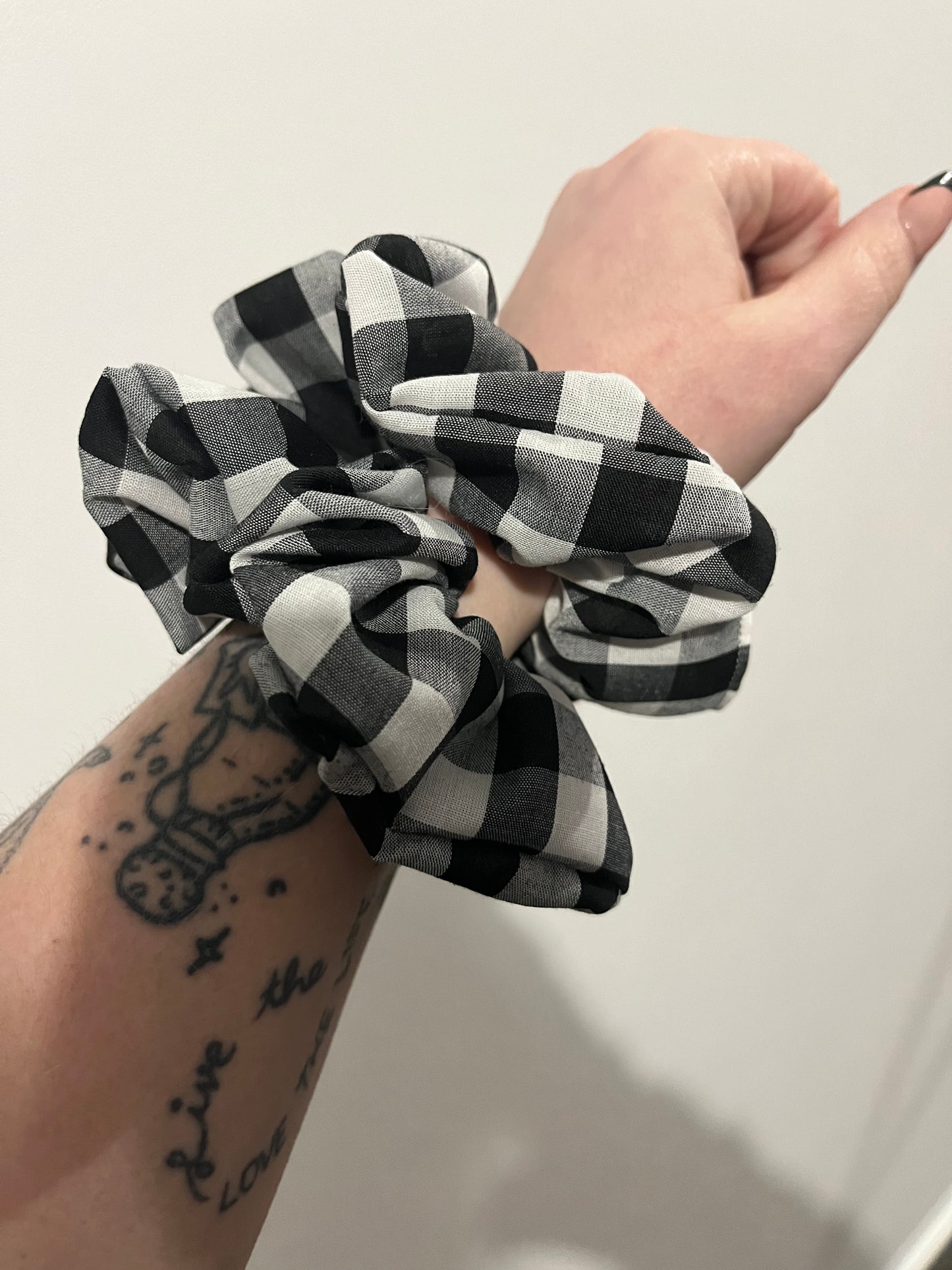 Large scrunchies